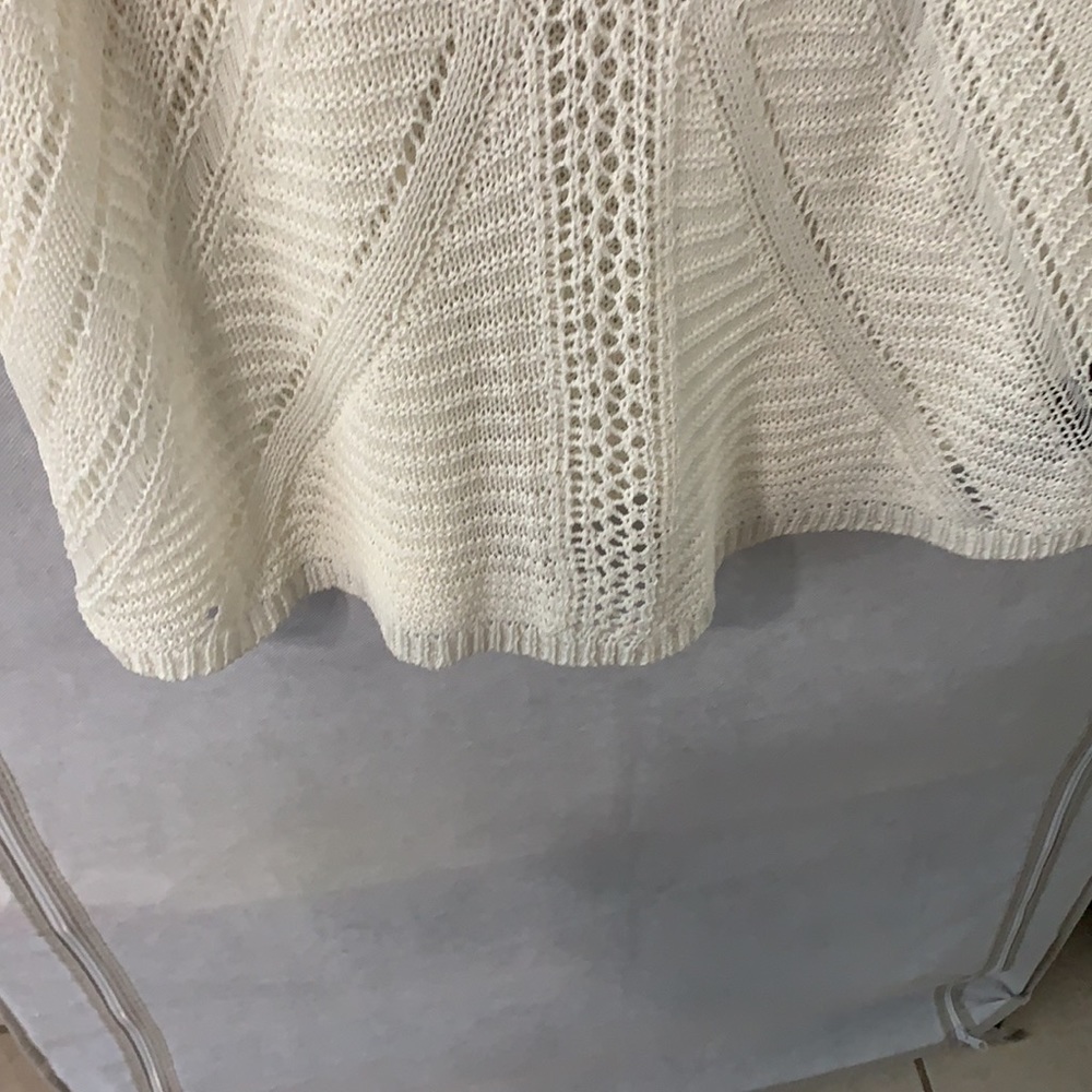 Light Sweater - Picture 4 of 5